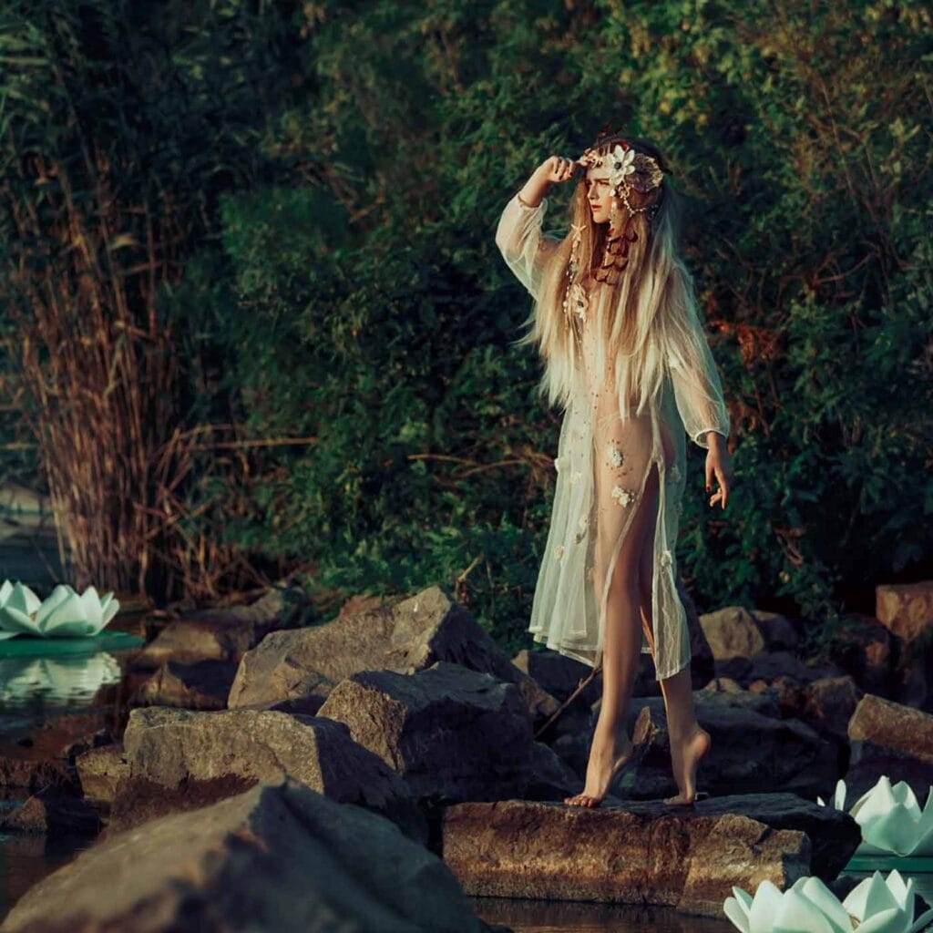 Episode 25: How to Honor the Healing Cycle (and why we still struggle with “I should be beyond this by now”) Episode 25: How to Honor the Healing Cycle (and why we still struggle with “I should be beyond this by now”)